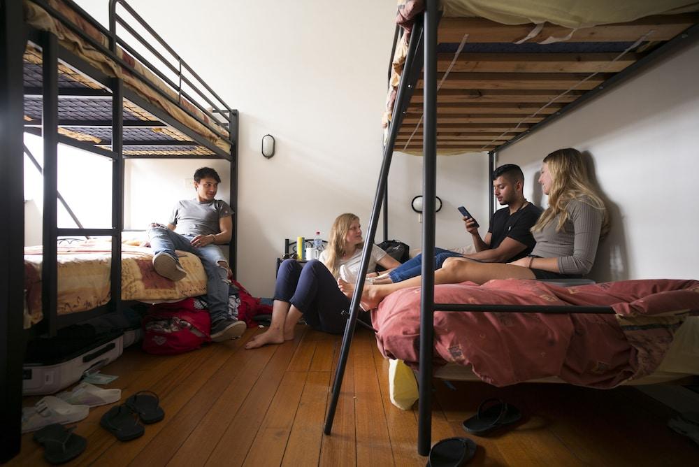 Yha Hobart Central Экстерьер фото