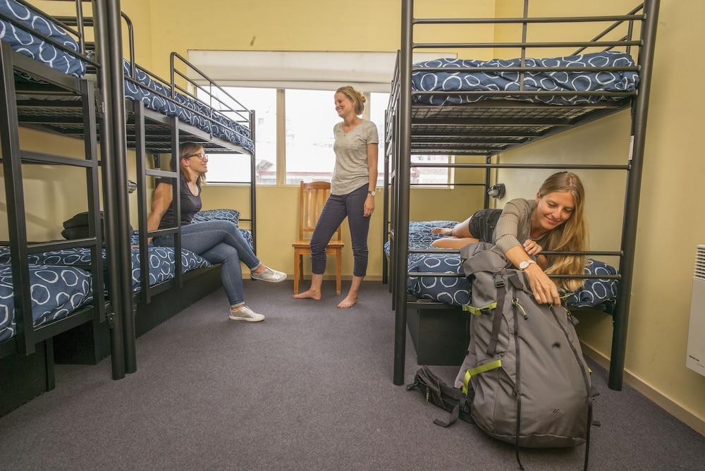Yha Hobart Central Экстерьер фото