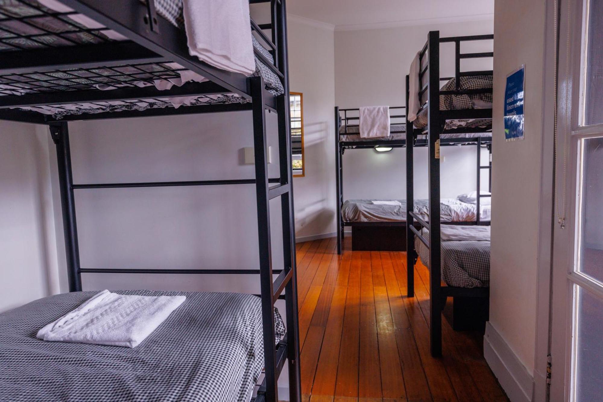Yha Hobart Central Экстерьер фото