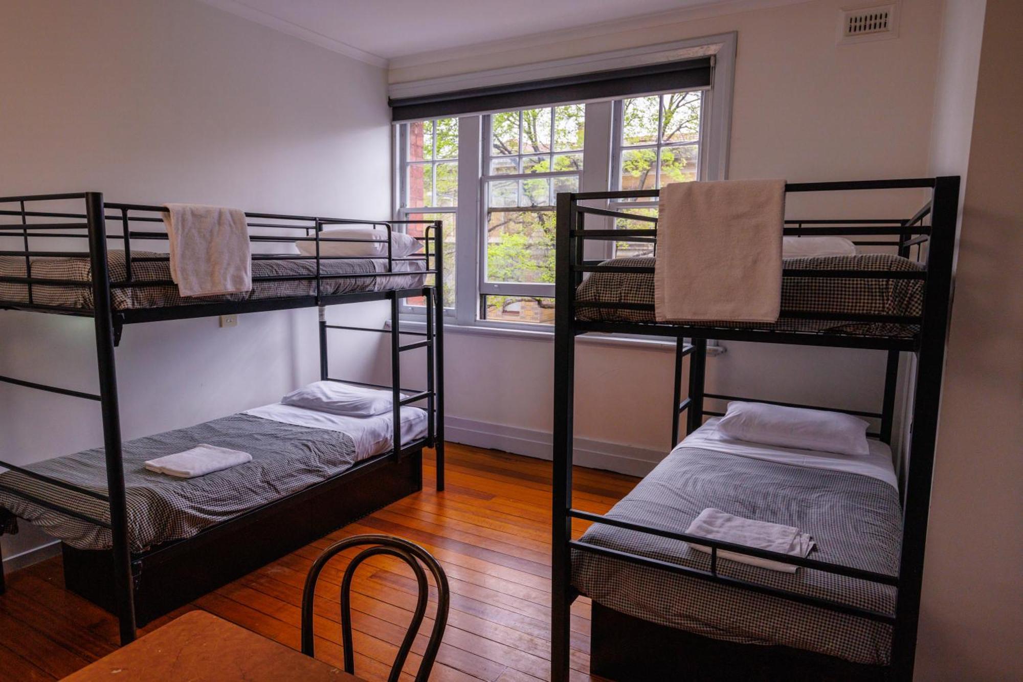 Yha Hobart Central Экстерьер фото