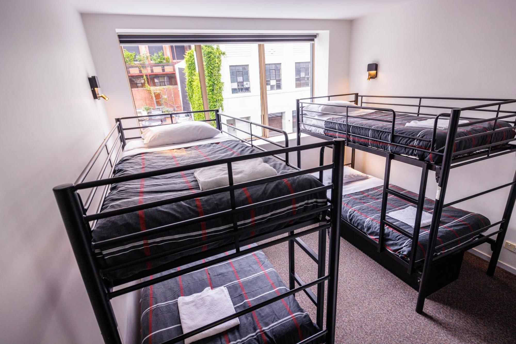 Yha Hobart Central Экстерьер фото