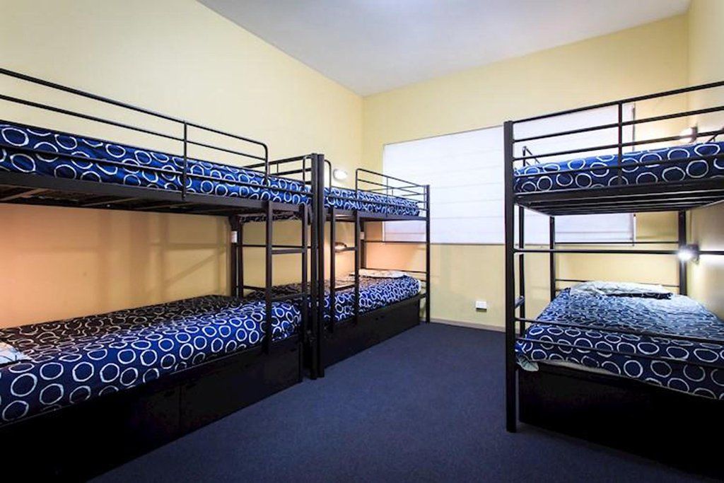 Yha Hobart Central Экстерьер фото