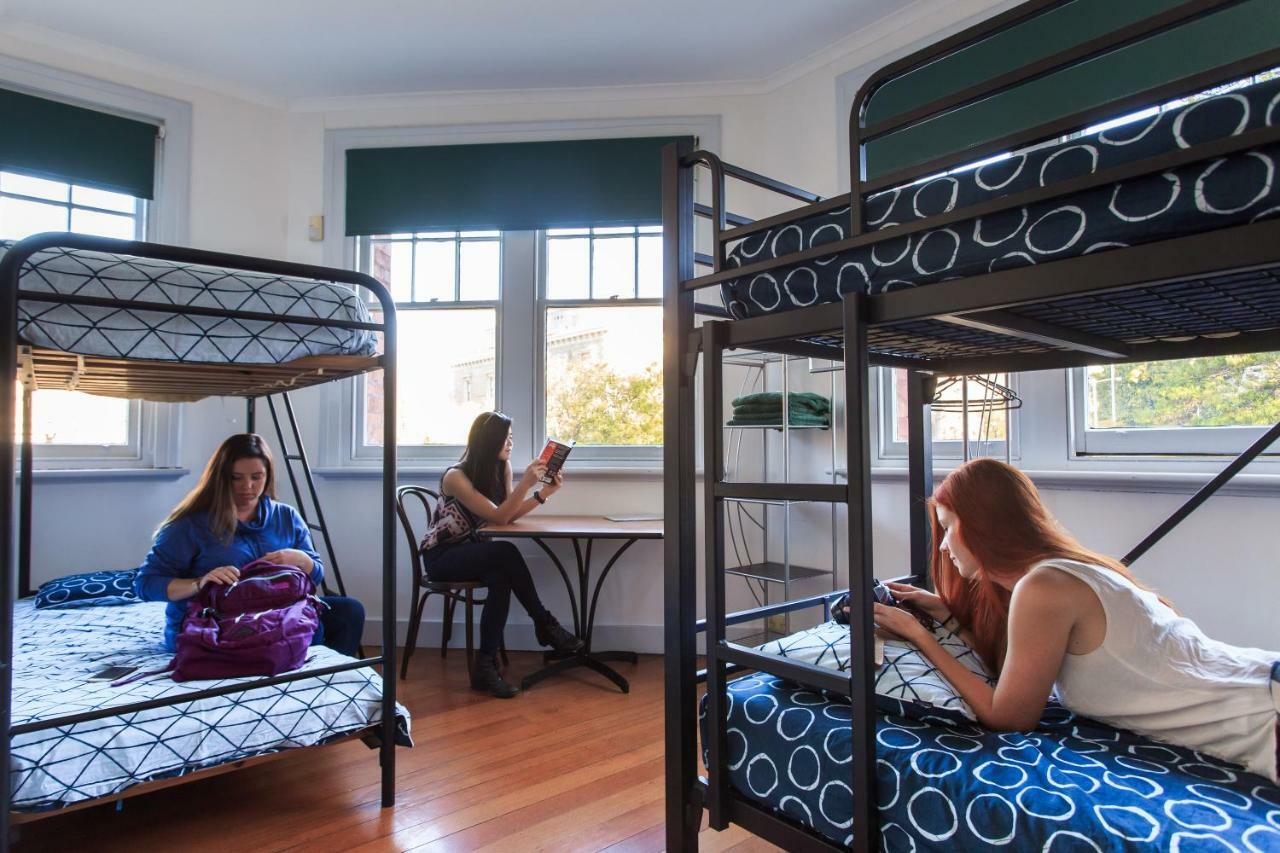 Yha Hobart Central Экстерьер фото